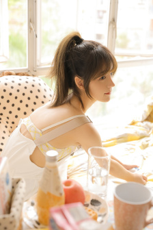 转校生竟是我的未婚妻在线观看